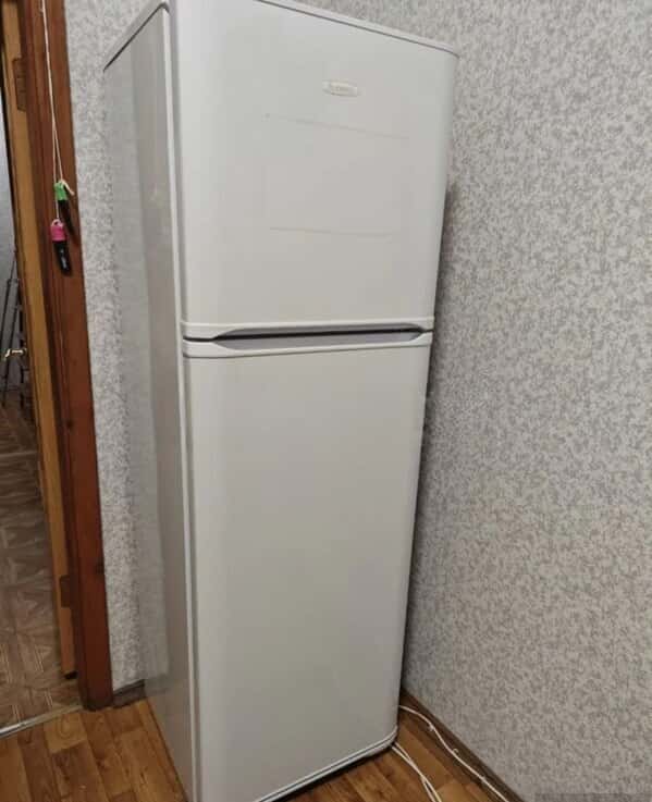 Indesit refrigerator - Tenderyard