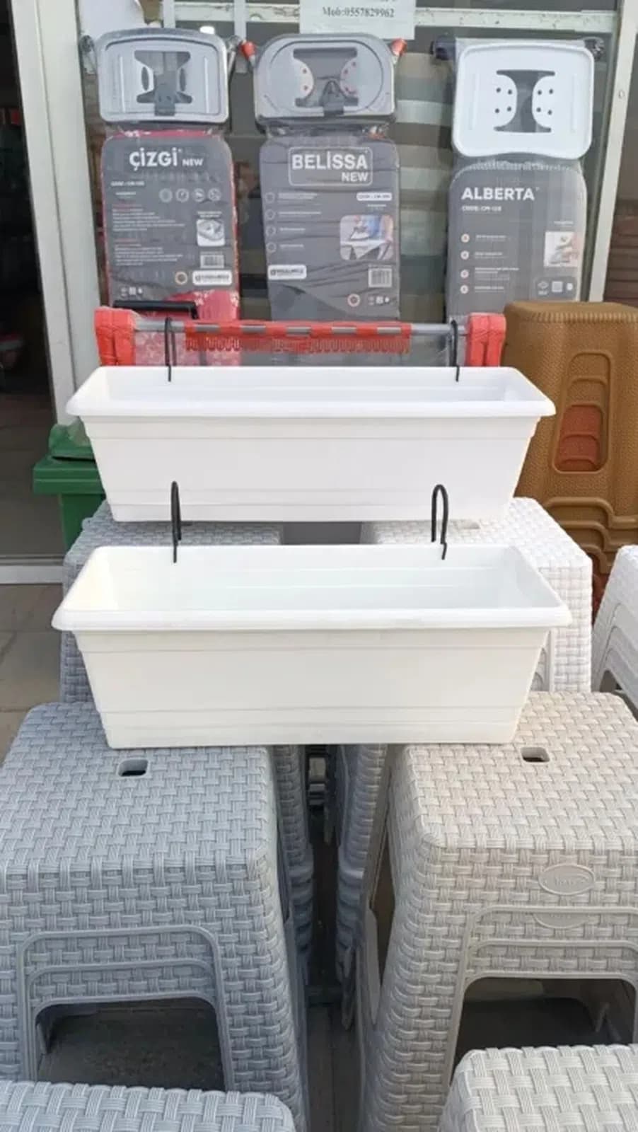 Ağ Rəngli Asılqan Balkon və Pəncərə Dibçəyi