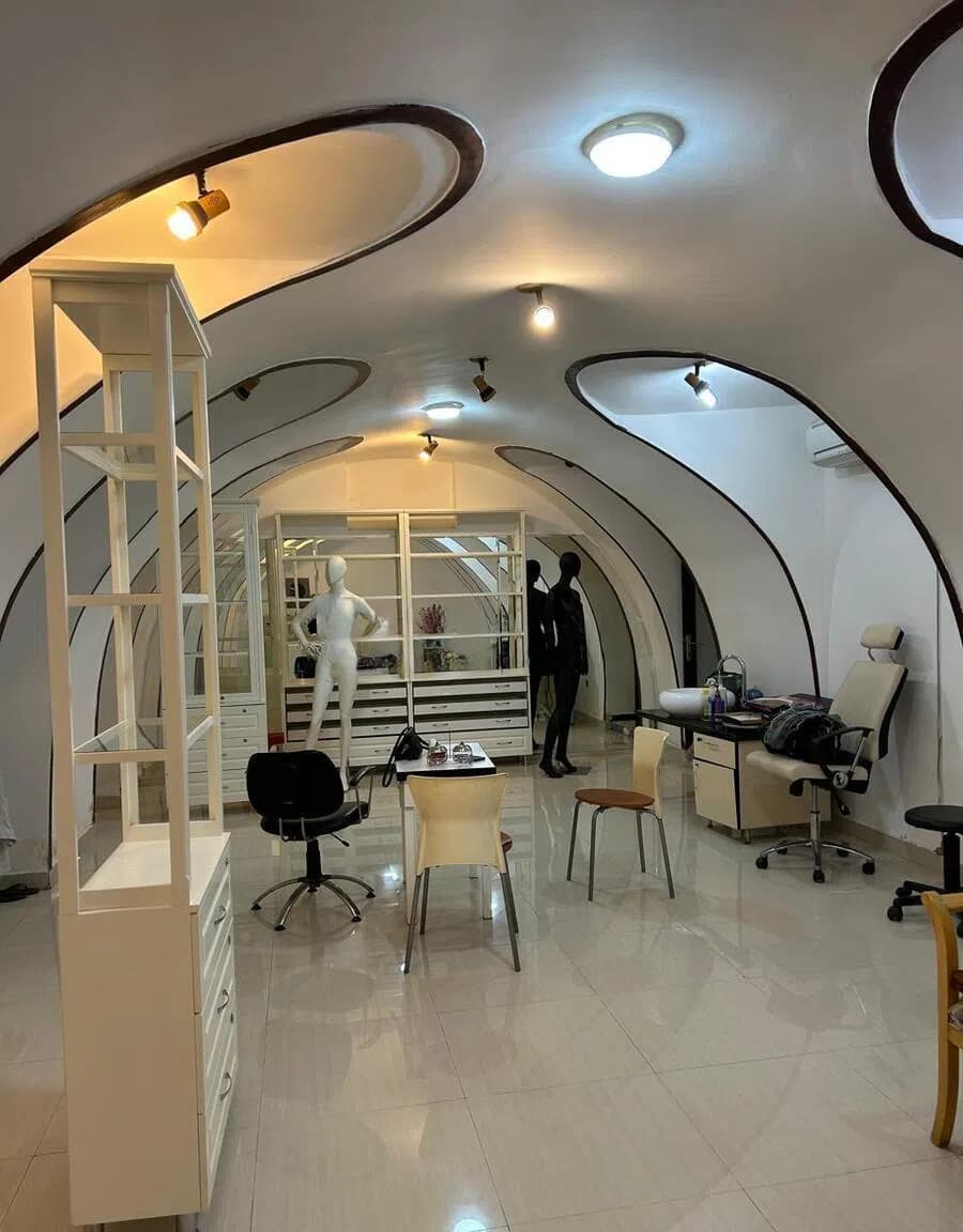 170 m² Əla təmirli obyekt kirayə verilir Bakı, Səbail r.