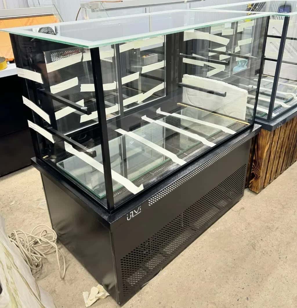 Display refrigerator for confectionery, factory-made - Tenderyard