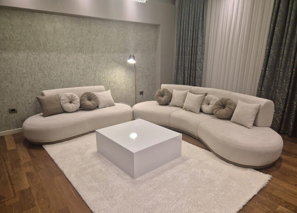 Künc divan, Qarışıq rəng