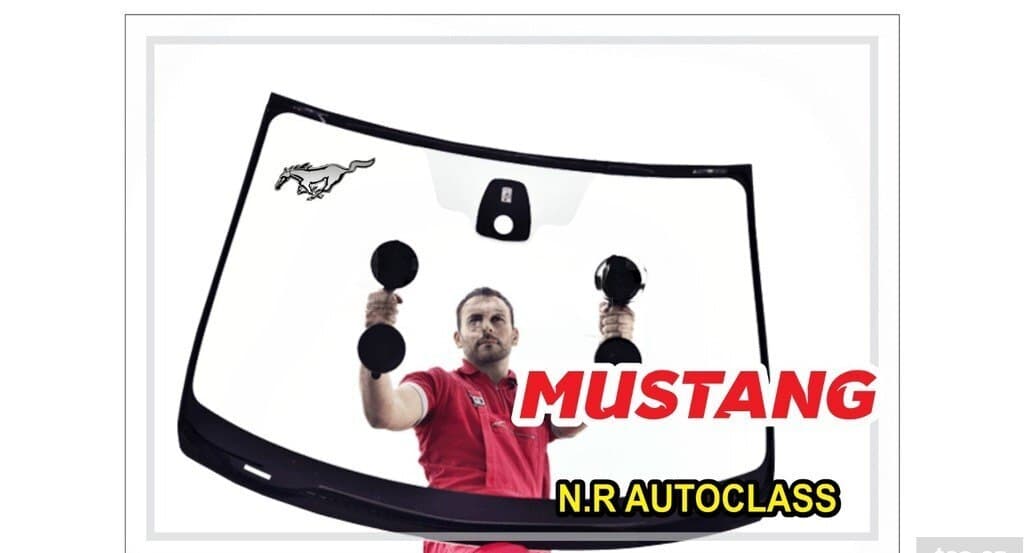 Avtomobil şüşəsi Ford Mustang