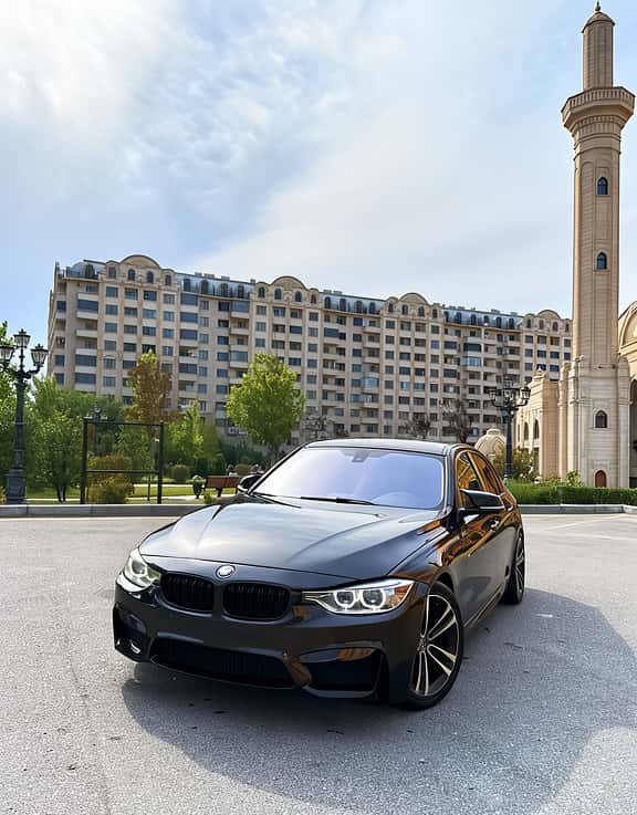 BMW 320, 2013 il, 236 km, 2000 L - Tenderyard