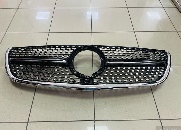 Radiator barmaqlığı Mercedes W447 2021