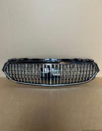 Radiator barmaqlığı Mercedes W213 Maybach 2021 — şəkil 7