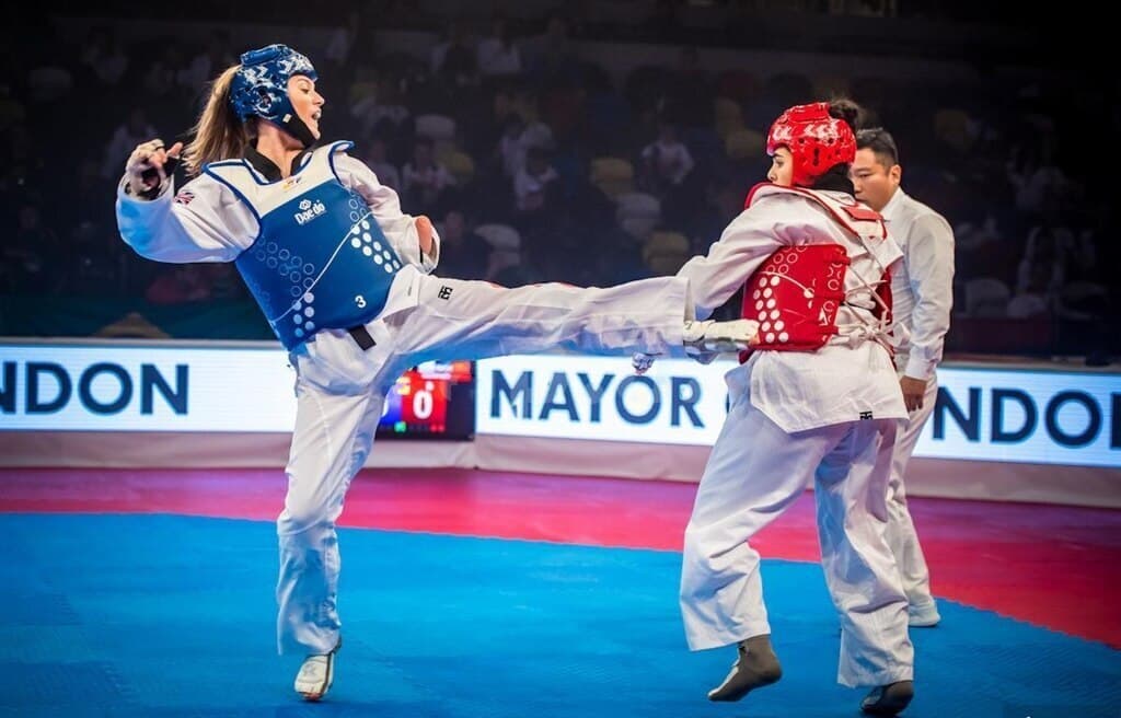 Taekvondo Geyimi və Qoruyucu Aksesuarları