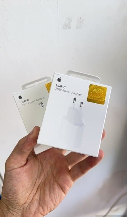 Apple 20W USB-C Adapter