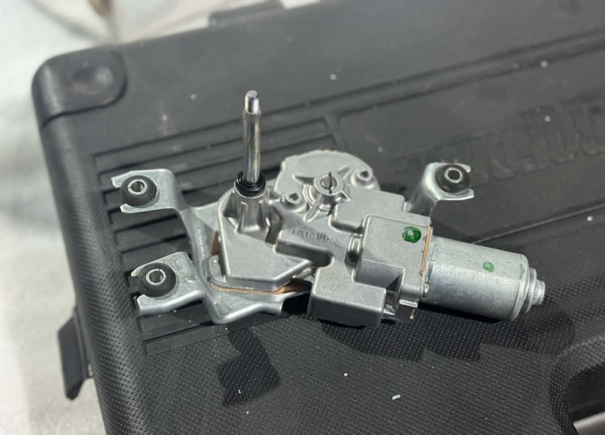 Rear wiper motor for BMW G05 2023-2025 - Tenderyard