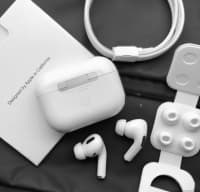 Qulaqlıq Apple AirPods Pro 2 — şəkil 6