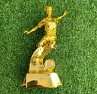 Qızılı Rəngli Futbolçu Suvenir Heykəli — şəkil 2