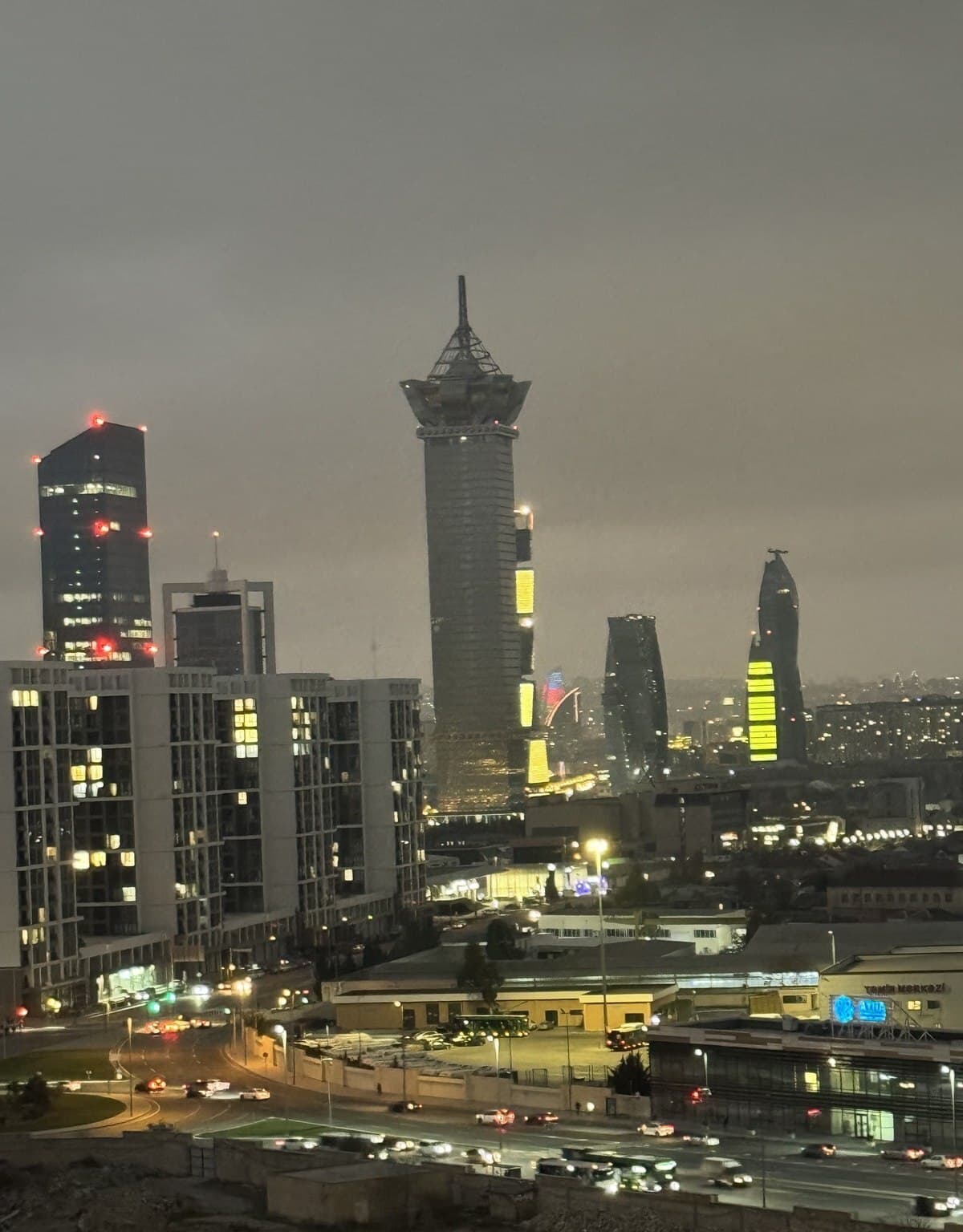 2 otaqlı mənzil 60 m² satılır