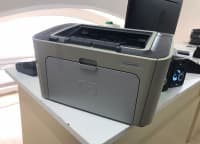 HP LaserJet P1505 Printer — şəkil 1