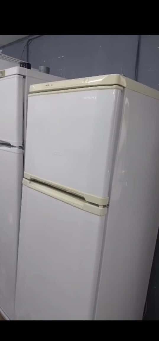 Hotpoint refrigerator - Tenderyard