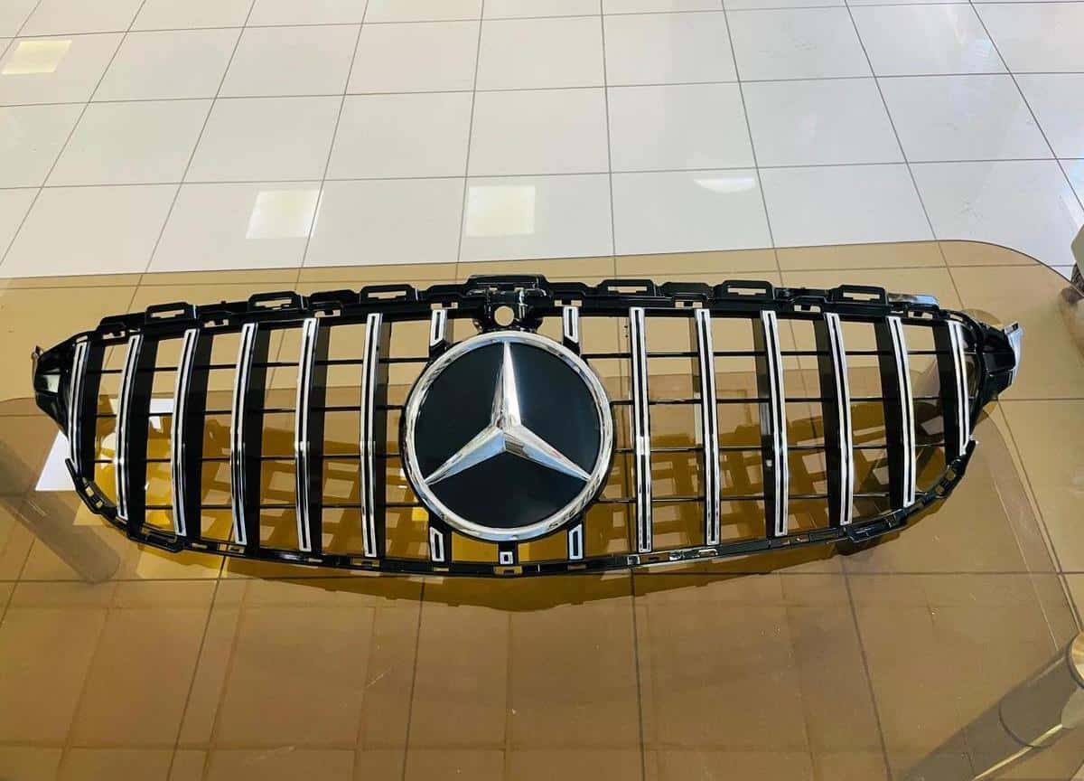 Radiator barmaqlığı Mercedes W205 GTR - Tenderyard