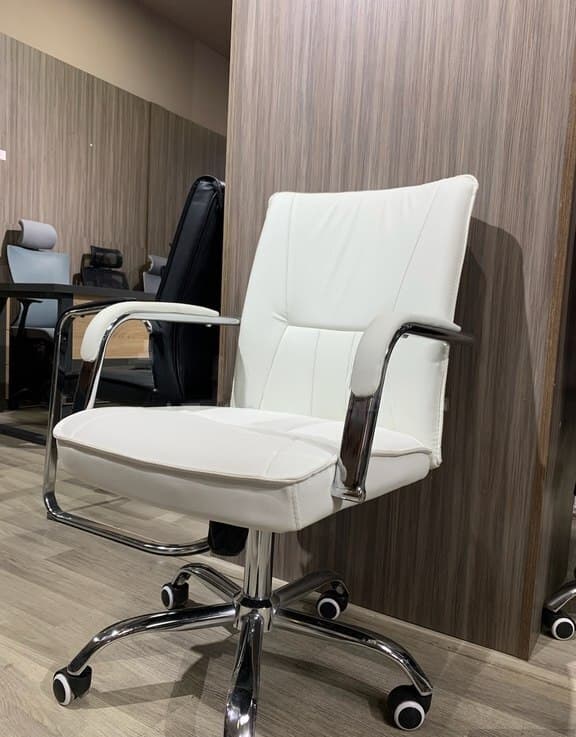 Ağ rəng, Ofis üçün kreslo