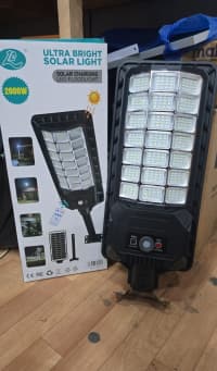 Günəş enerjili LED projektor 2000W — şəkil 2