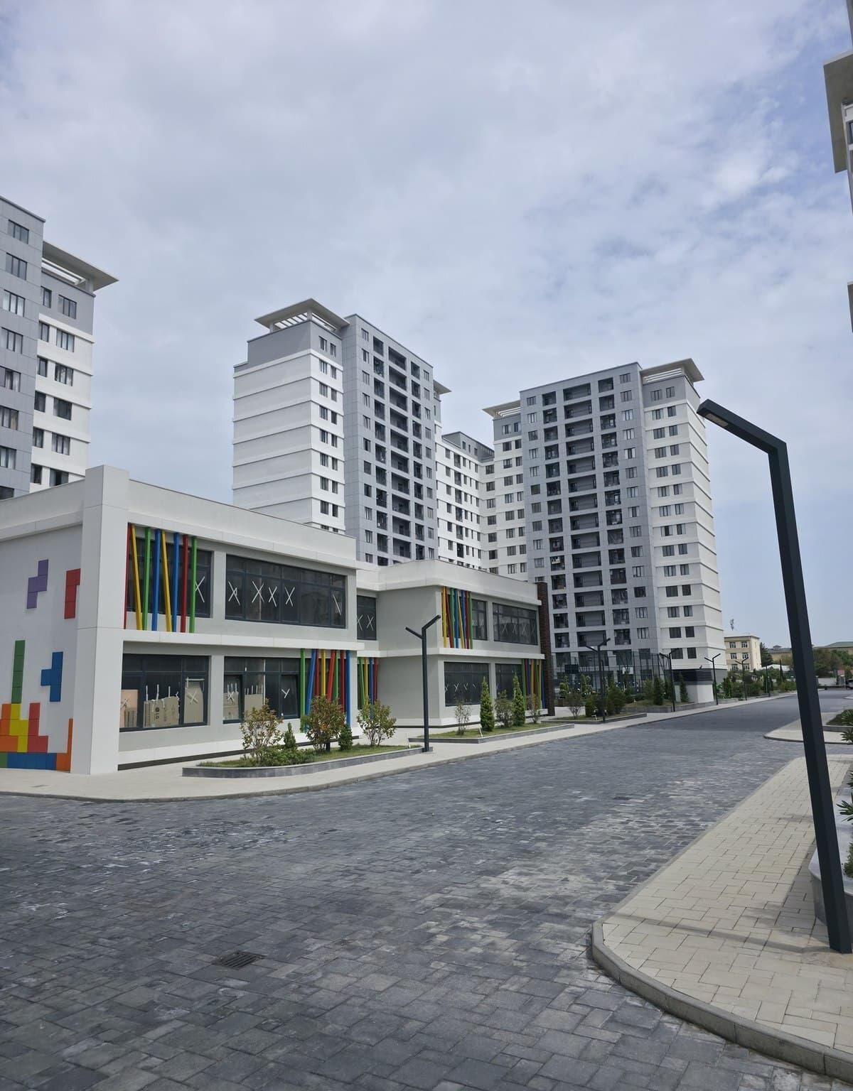 3 otaqlı mənzil 96 m² satılır