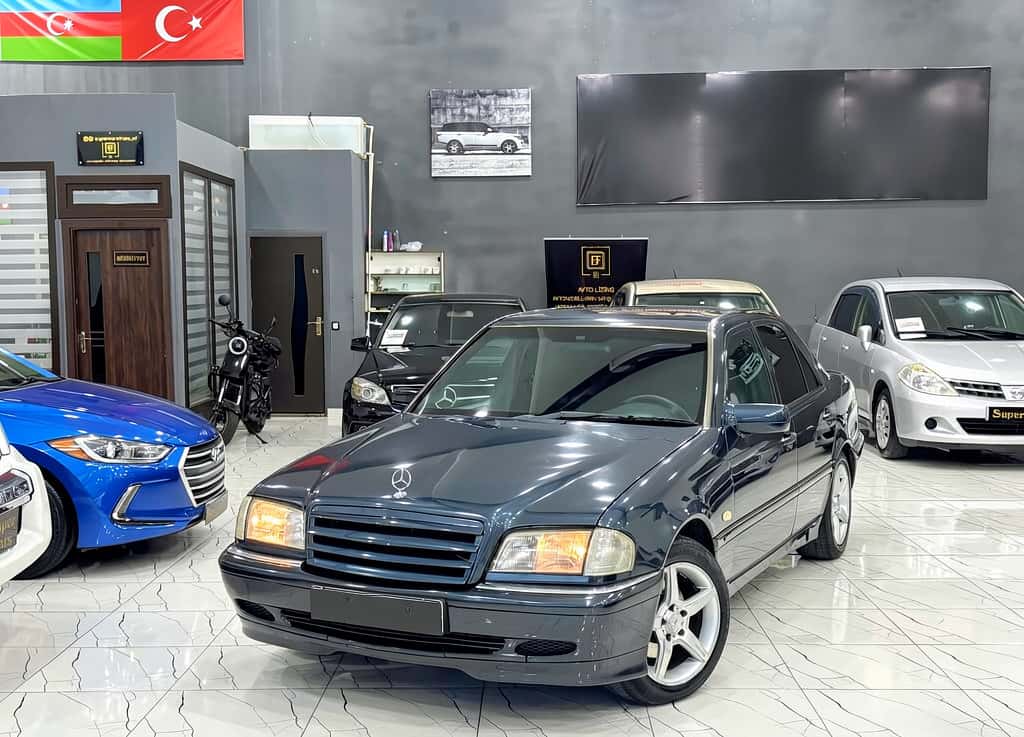 Mercedes C 240, 1998 il, 334 km, 2400 L - Tenderyard
