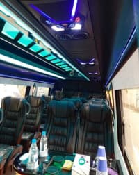 Mikroavtobus icarəsi Isuzu 2020 — şəkil 2
