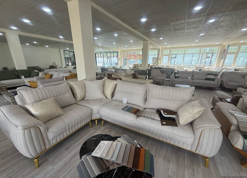 Künc divan, Qarışıq rəng