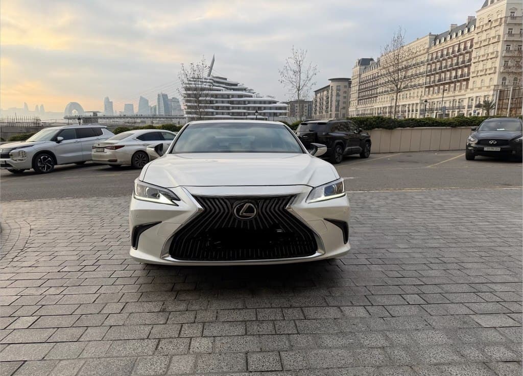 Lexus ES 250, 2018 il, 205000 km, 2500 L