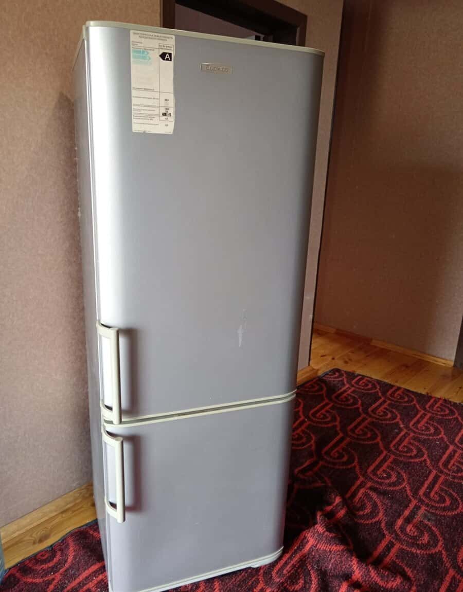Hotpoint refrigerator - Tenderyard