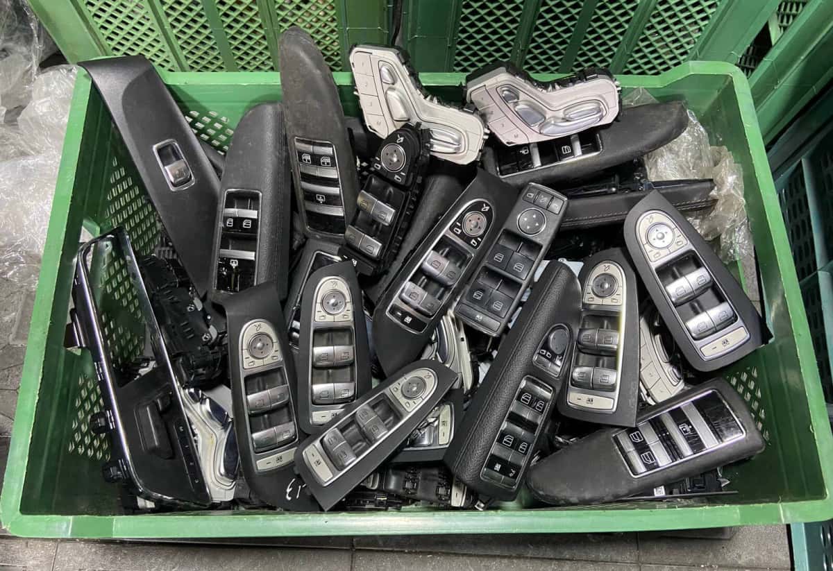 Window switch control panel for Mercedes-Benz models - Tenderyard
