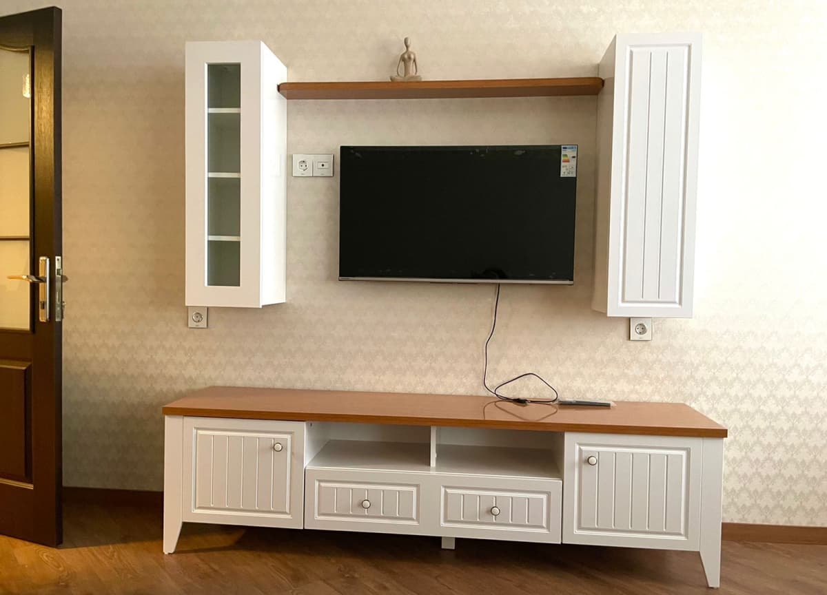 2 otaqlı mənzil 92 m² kirayə verilir
