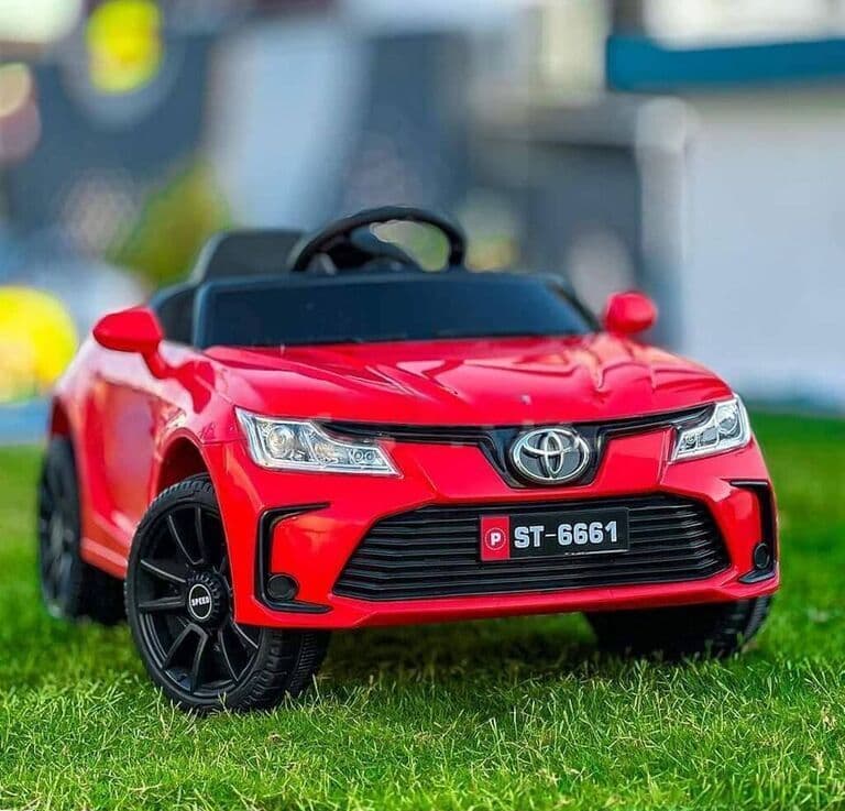Uşaq elektrikli avtomobili Toyota Camry