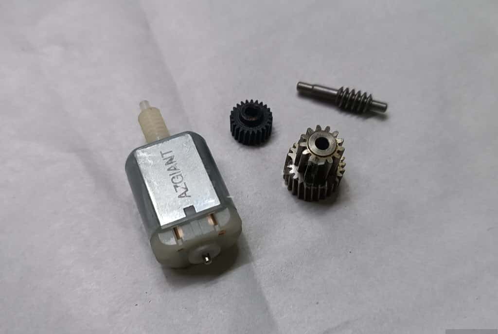 Side mirror folding motor and gear set for Honda Civic - Tenderyard