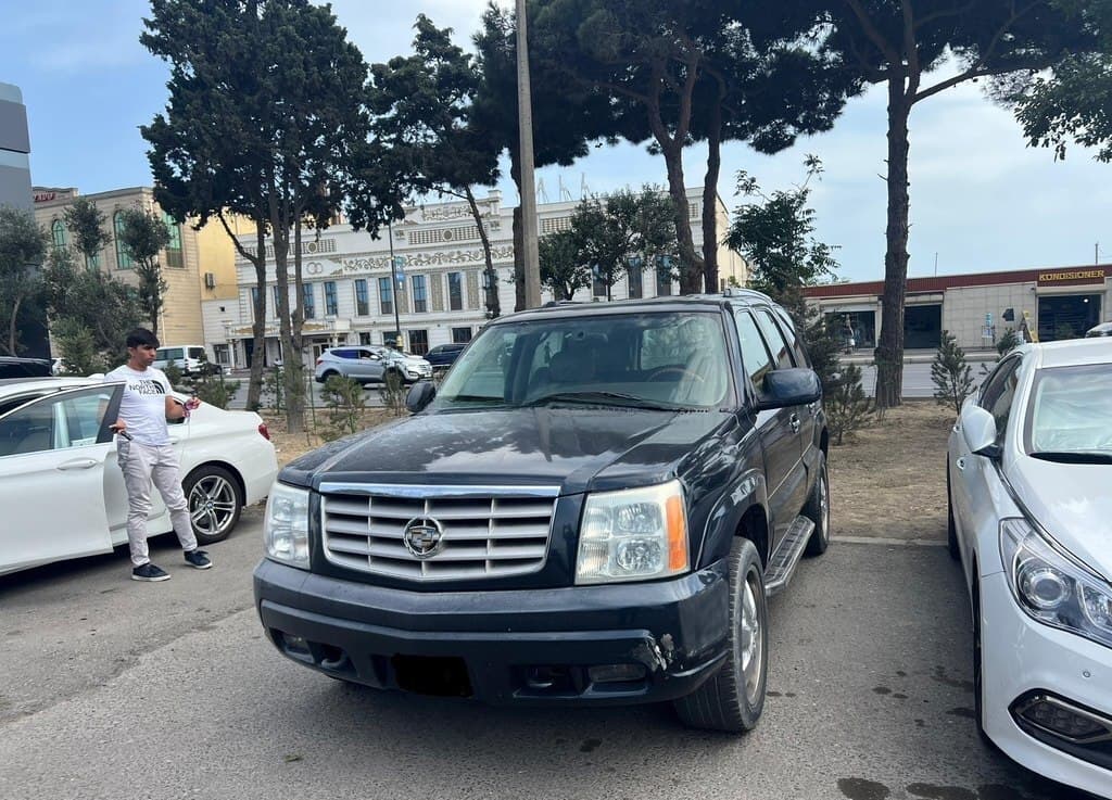 Cadillac Escalade, 2004 il, 178000 km, 6 L