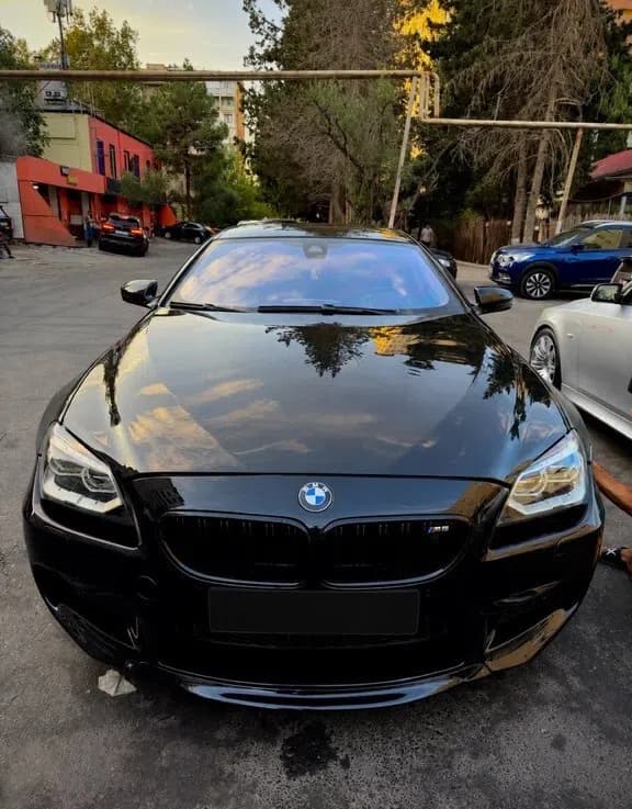 BMW M6, 2013 il, 90000 km, 4.4 L