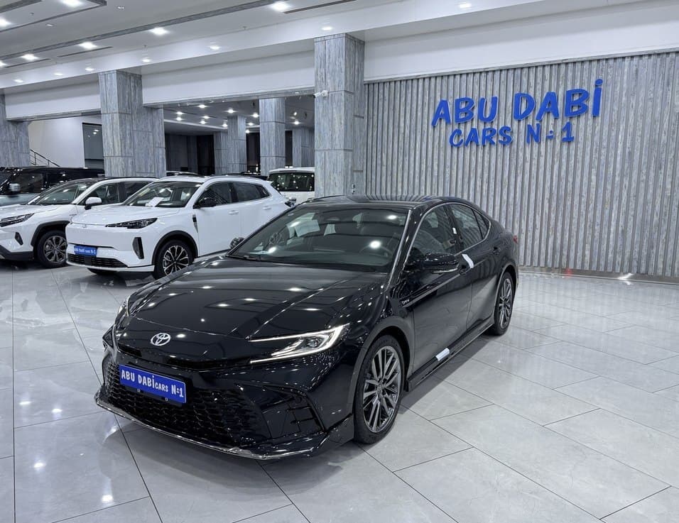 Toyota Camry, 2025 il, 8400 km, 2000 L