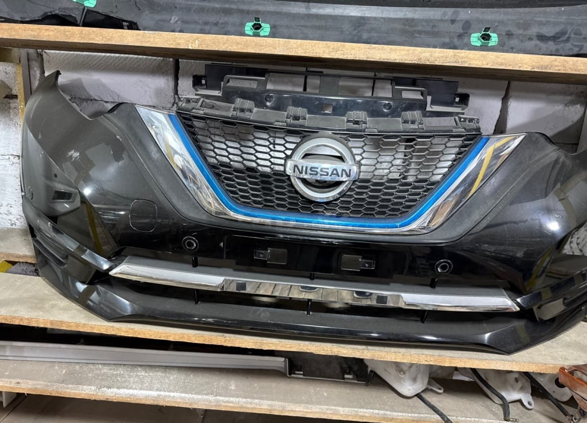 Ön bufer Nissan Note