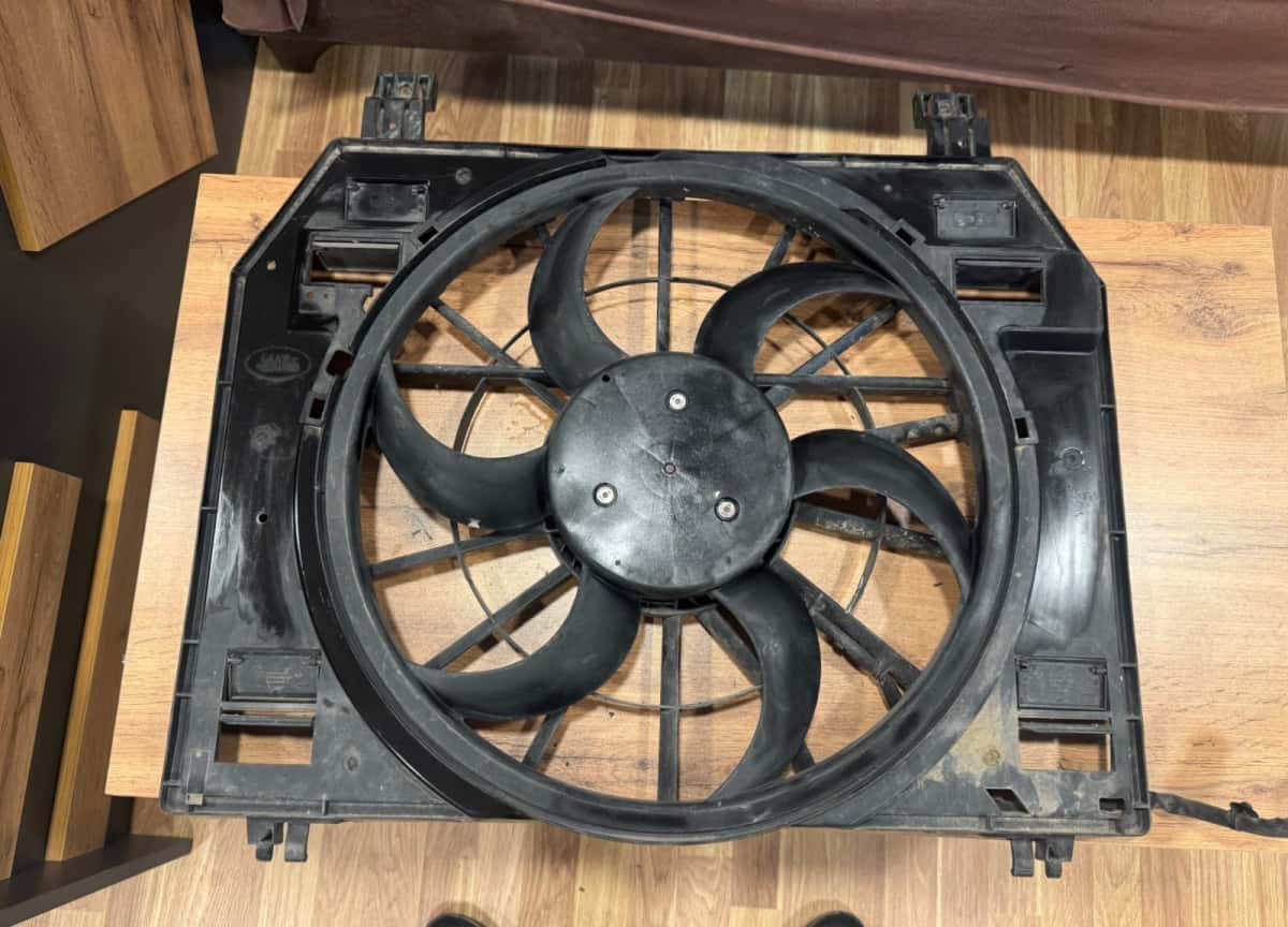 Electric Fan for Land Rover Defender P400 - Tenderyard