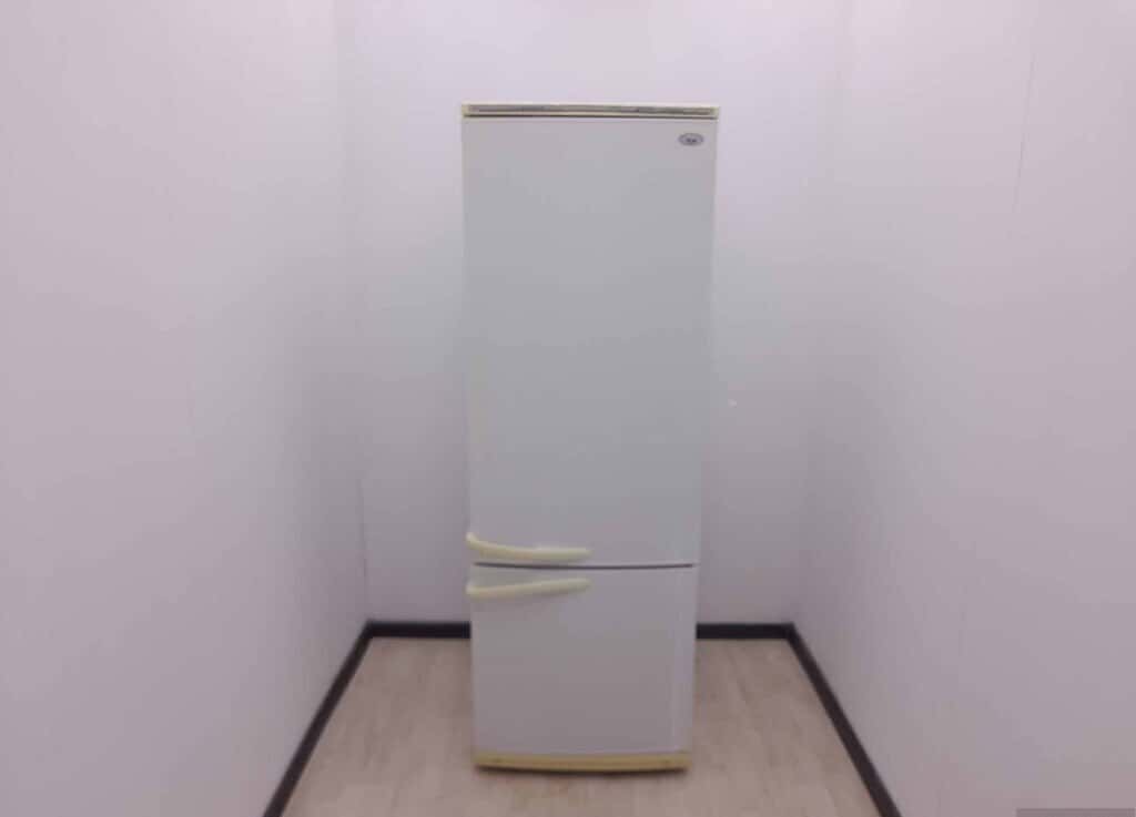 Indesit refrigerator - Tenderyard