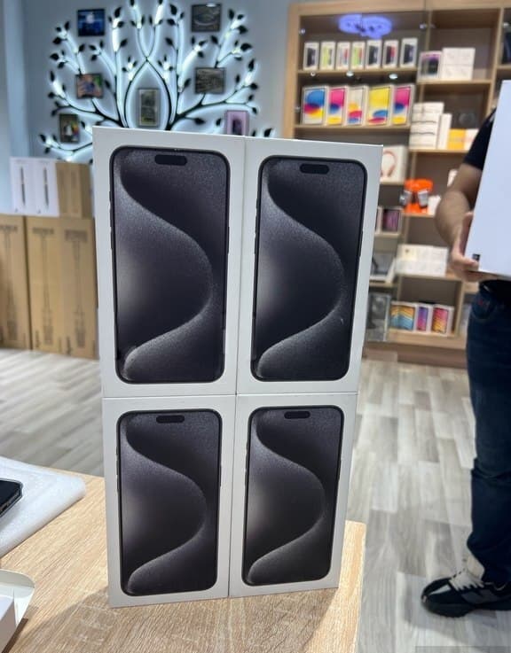 Apple iPhone 15 Plus, 8 GB