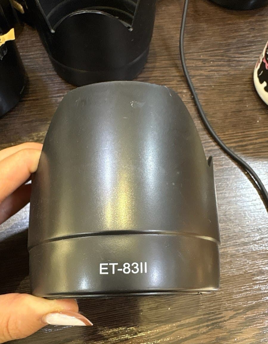 Obyektiv günlüyü Canon ET-83 II