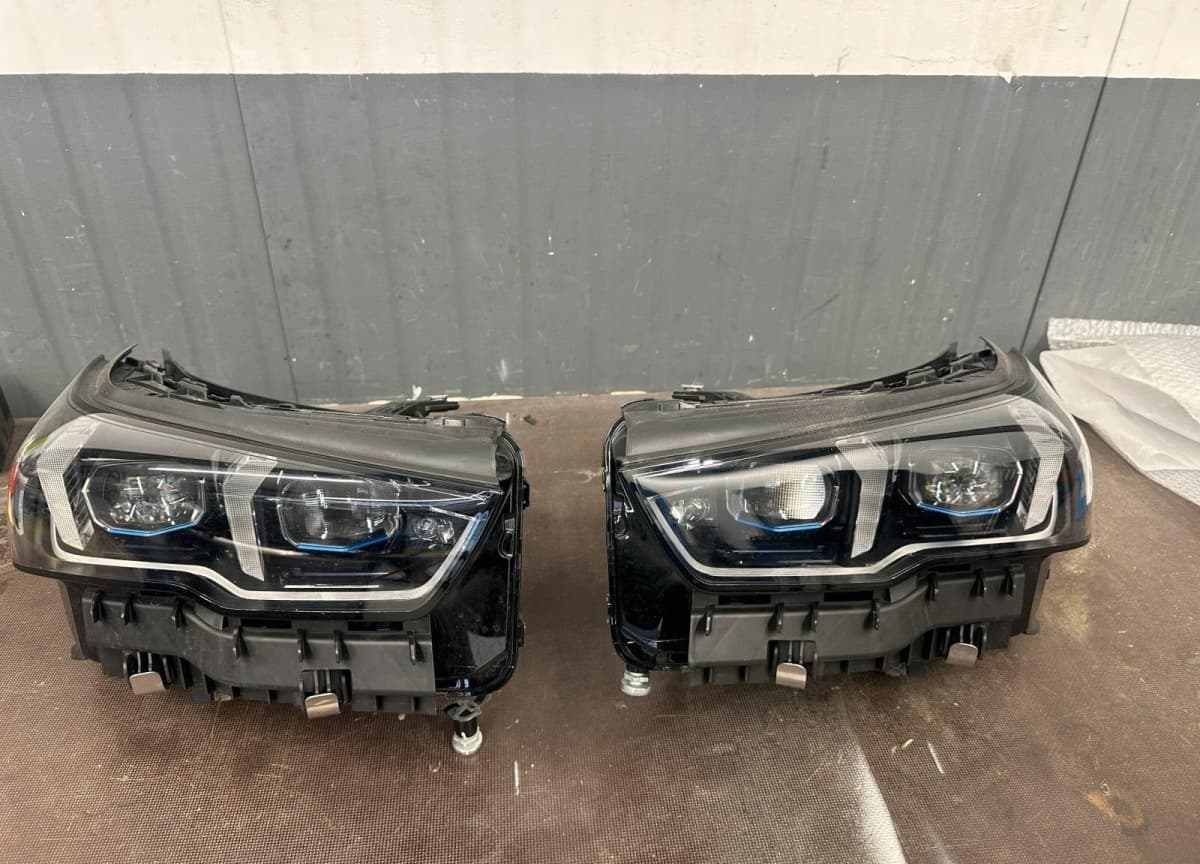 LED faralar BMW G60, i5