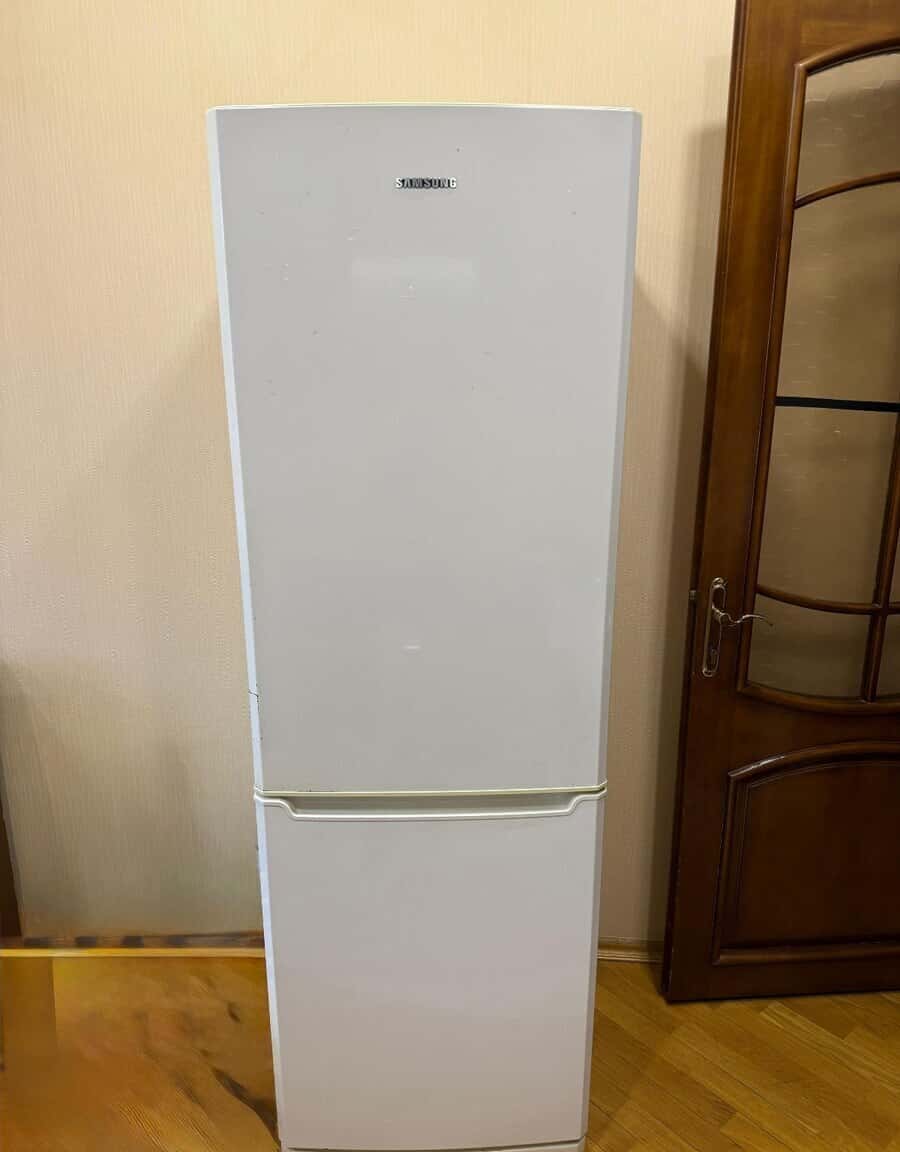Hotpoint refrigerator - Tenderyard