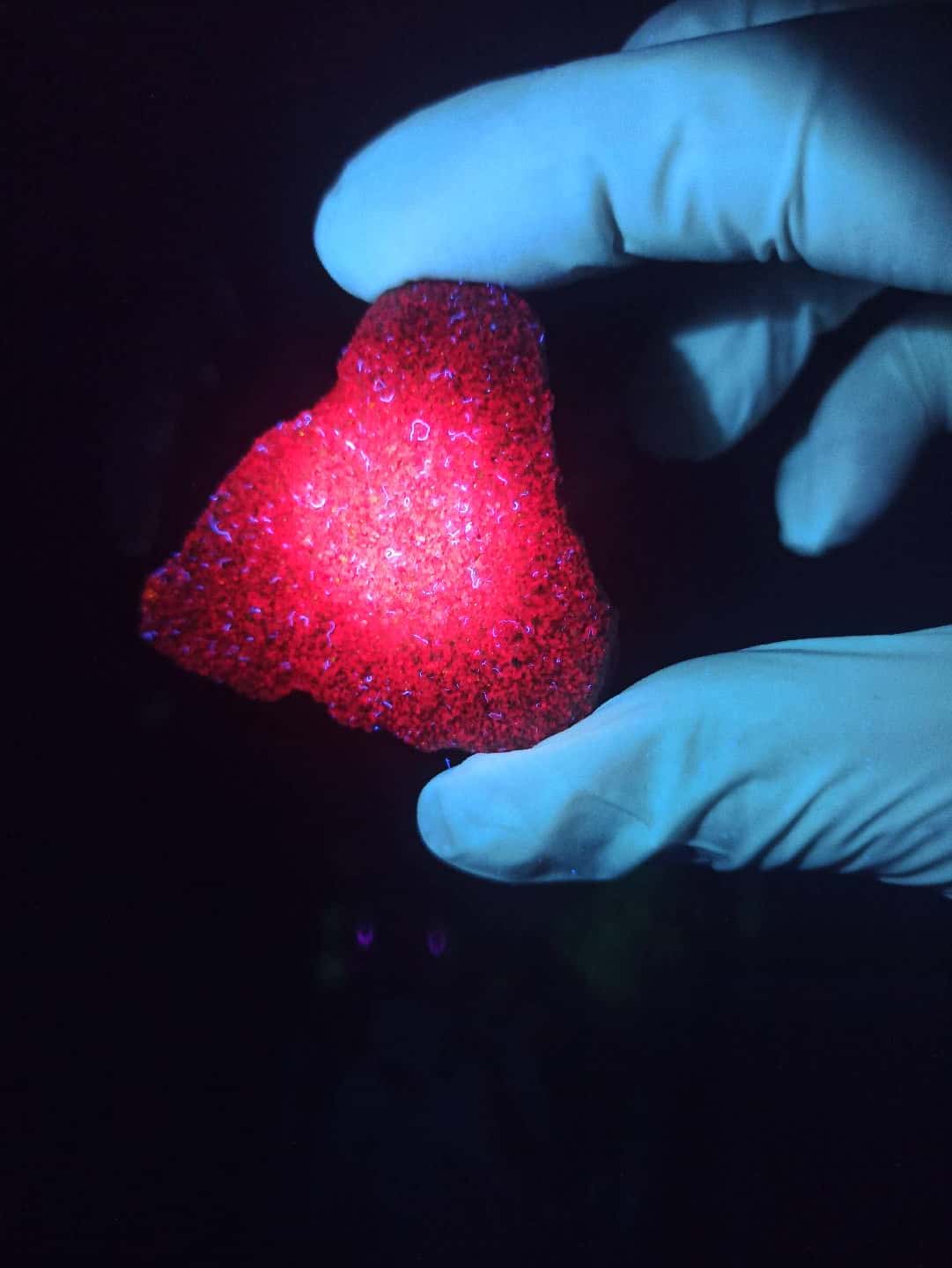 Natural Ruby stone - Tenderyard
