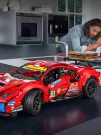 Konstruktor Technic Famous Car 18+, 1677 element — şəkil 2