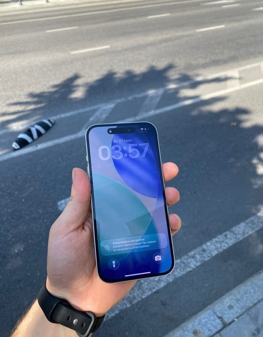 Apple iPhone 15, 6 GB