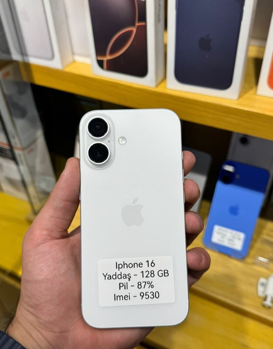 Apple iPhone 16, 8 GB