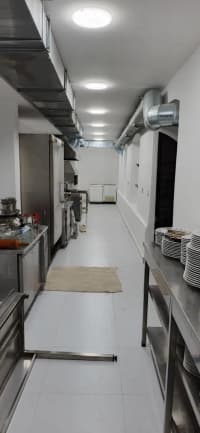 350 m² Yaxşı təmirli obyekt kirayə verilir Bakı, Nəsimi r. — şəkil 16