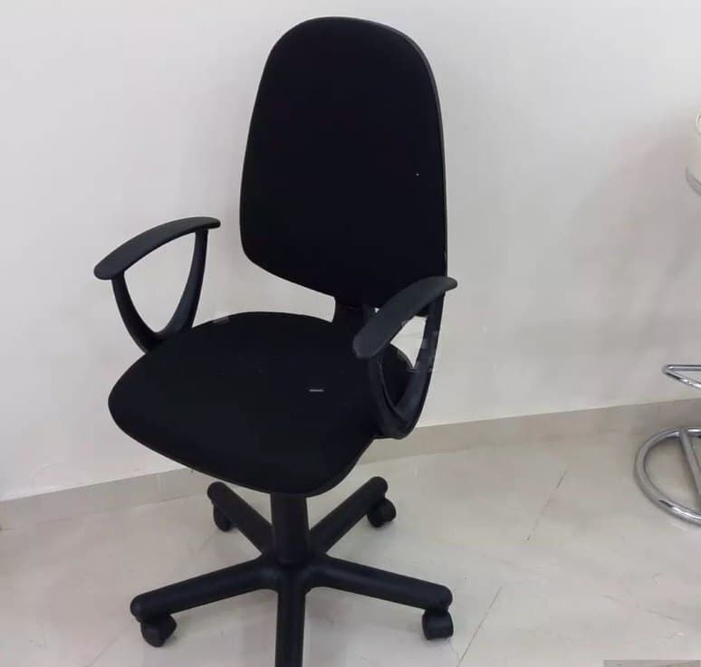 Qara rəng, Ofis üçün kreslo