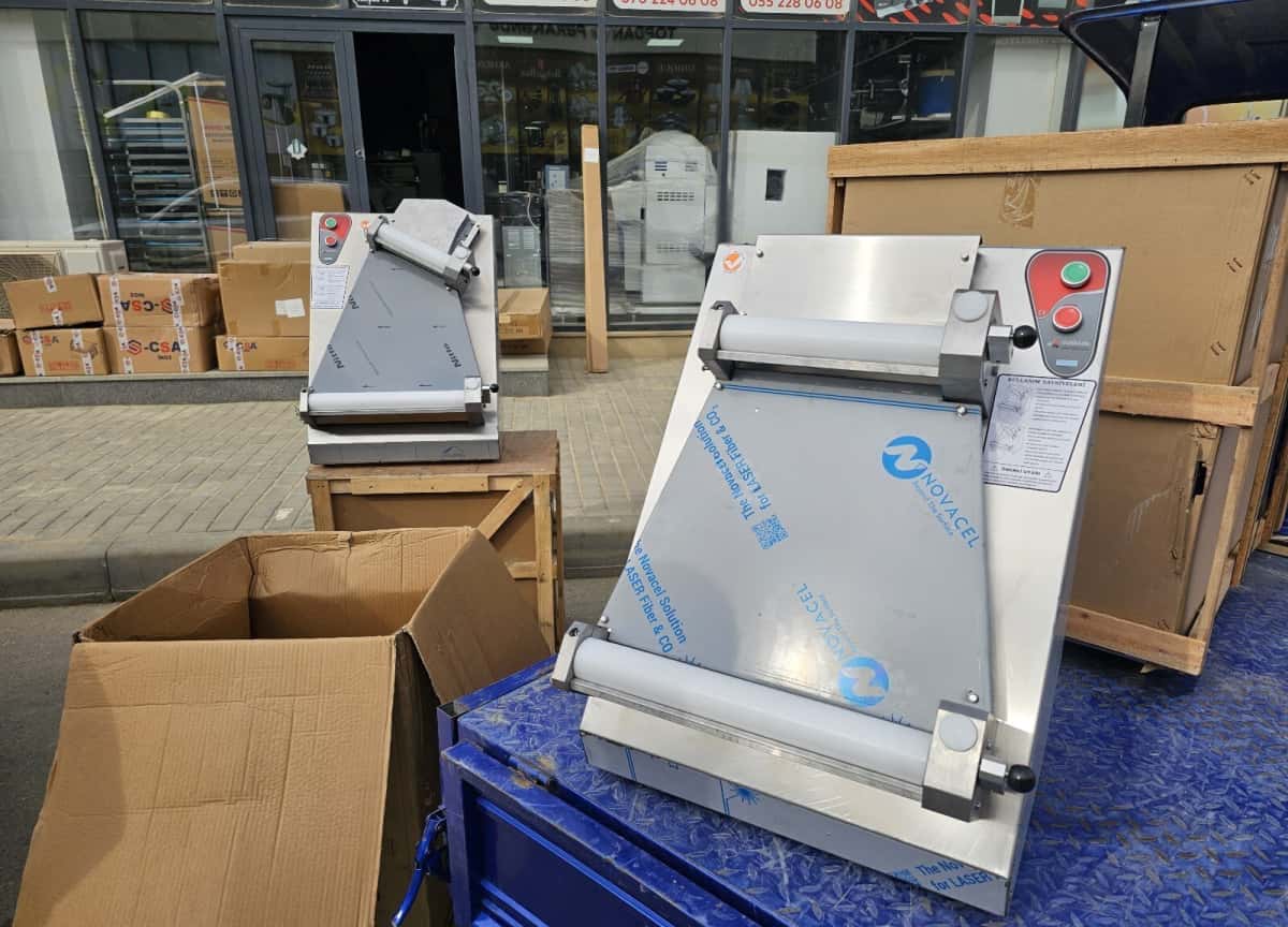 Çağdaş 40 cm Professional Dough Rolling Machine - Tenderyard