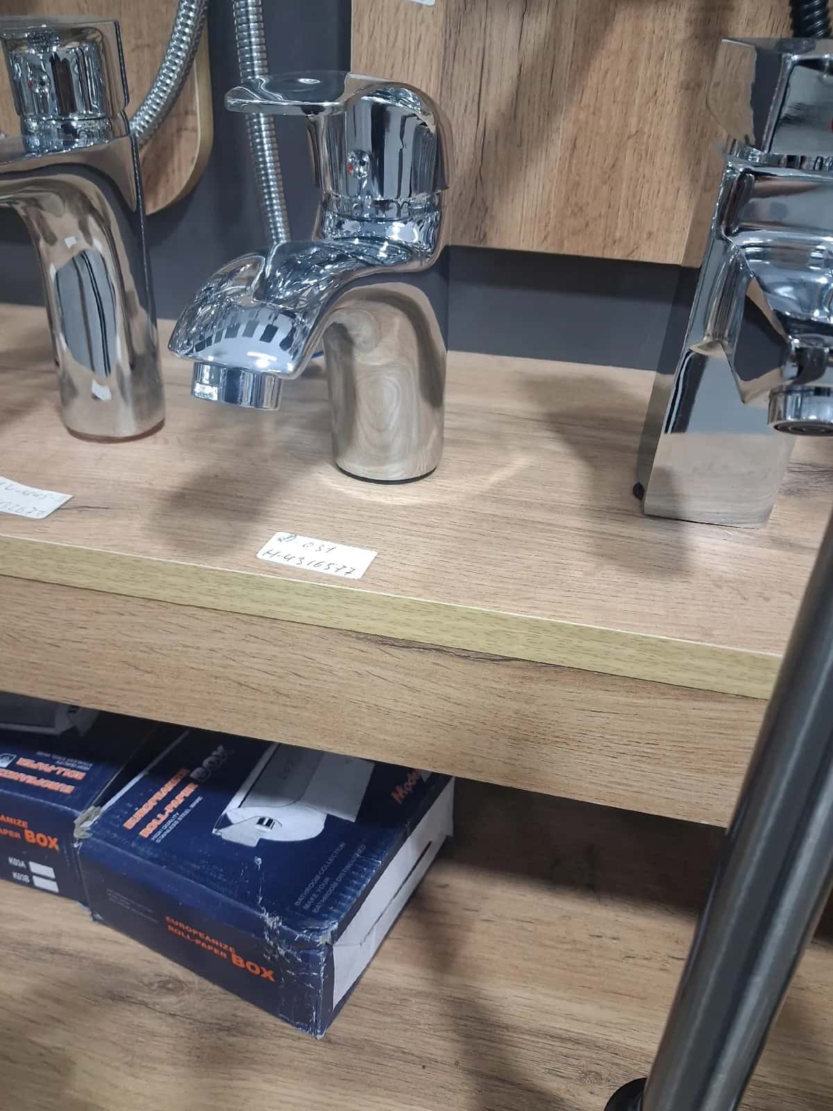 Bathroom faucet, Silver color - Tenderyard