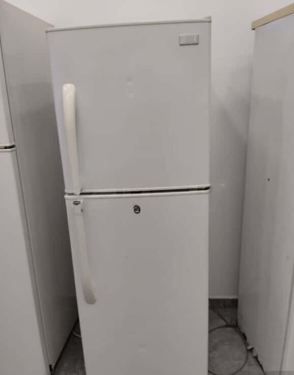 Indesit refrigerator - Tenderyard