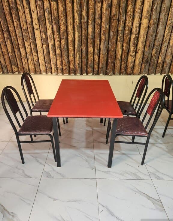 Masa Narıncı rəng